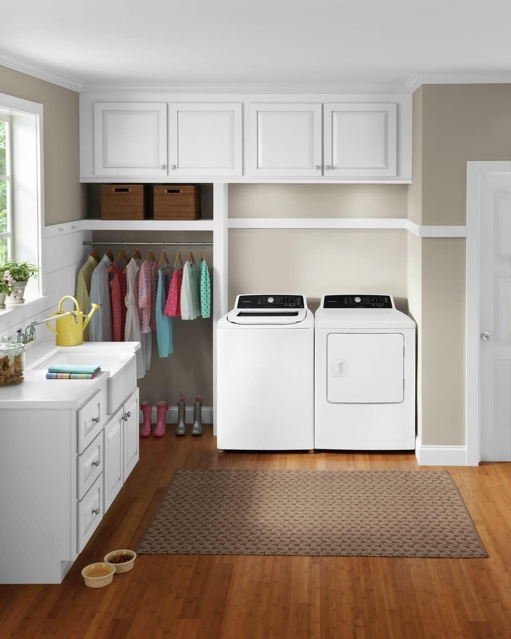 Frigidaire FFRG4120SW 6.7 cu. ft. Large Capacity Free Standing Gas Dryer, 10 dry cycles, Quick Dry, Active Wear, Sanitize, Eco Dry, Anti-Wrinkle, Reversible Door option, in White - Image 7