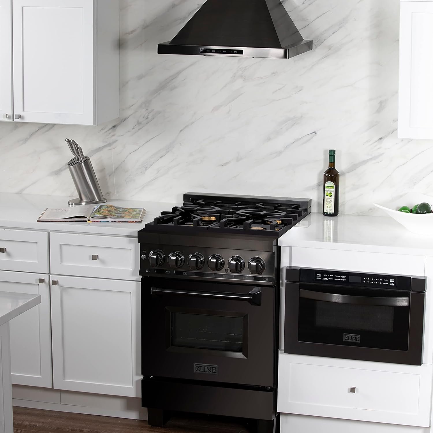 ZLINE 24" 2.8 cu. ft. Dual Fuel Range with Gas Stove and Electric Oven in Black Stainless Steel with Brass Burners (RAB-BR-24) - Image 8
