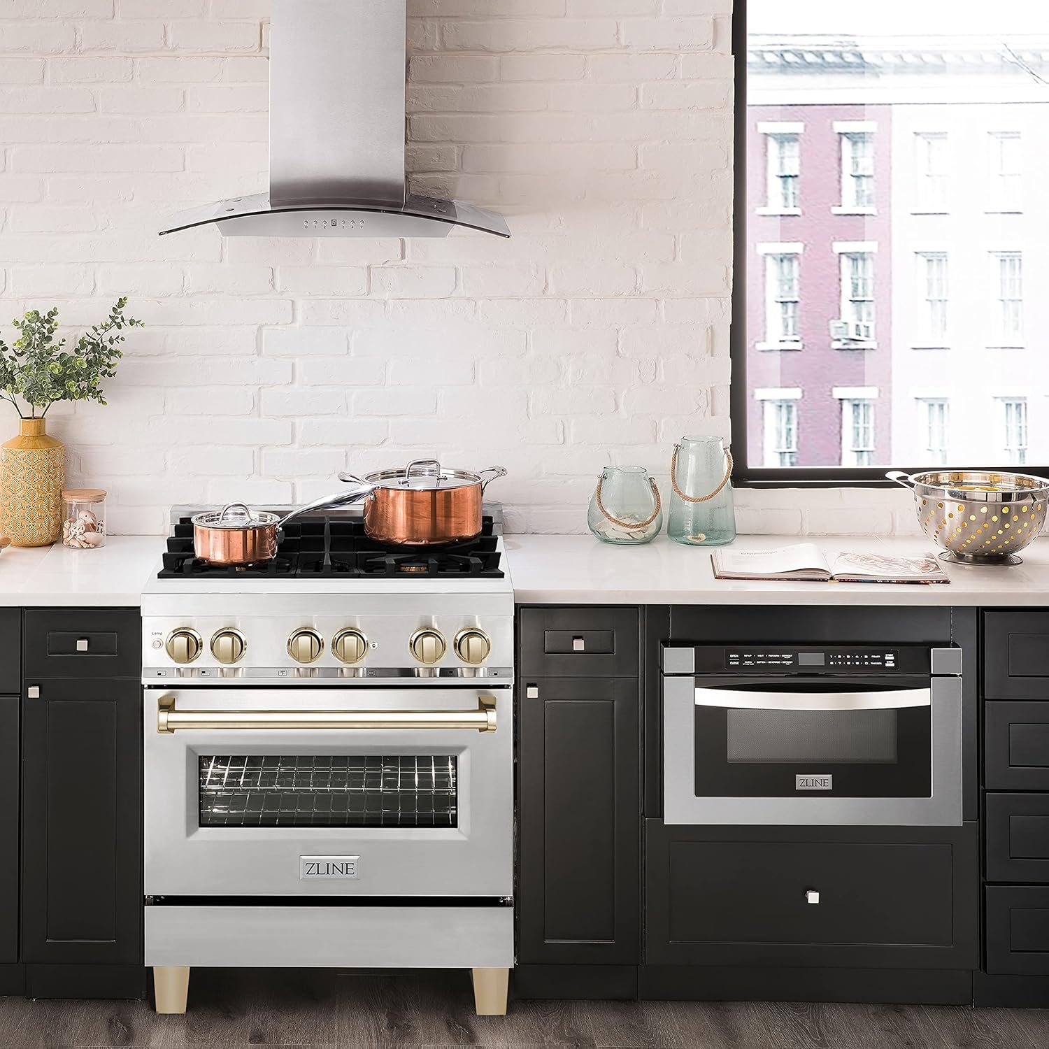 ZLINE Autograph Edition 30 in. 4.0 cu. ft. Legacy Dual Fuel Range with 4 Burner Gas Cooktop and Electric Convection Oven in Stainless Steel and Polished Gold Accents (RAZ-30-G) - Image 6